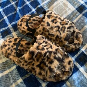 Fuzzy Cheetah Print Slides/Slippers with Ankle Strap